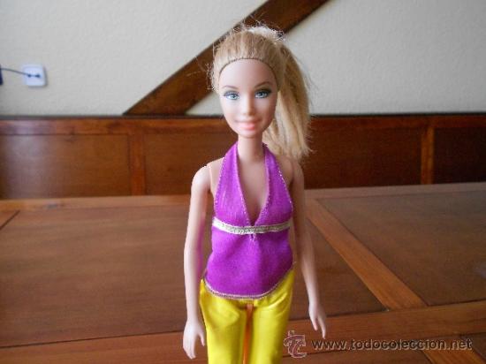 Barbie y Ken: MU&Ntilde;ECA BARBIE MATTEL 2003 - Foto 3