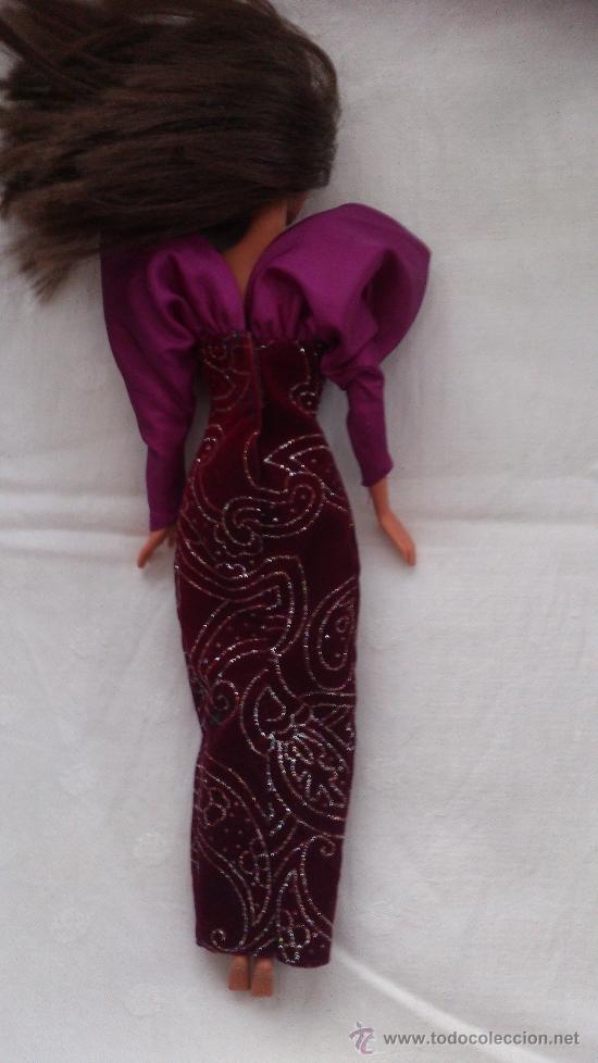 Barbie y Ken: BARBIE CON TRAJE DE NOCHE - Foto 2
