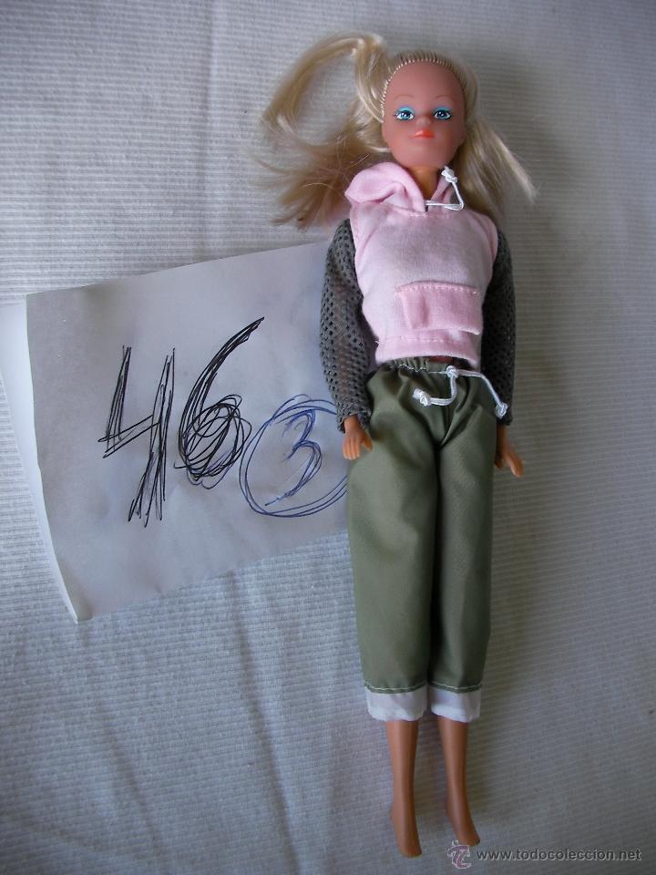 Barbie y Ken: ANTIGUA MU&Ntilde;ECA BARBIE - Foto 1