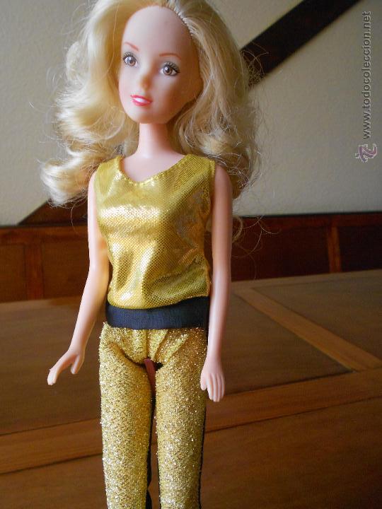 Barbie y Ken: SIMP&Aacute;TICA MU&Ntilde;ECA BARBIE DISNEY - Foto 1