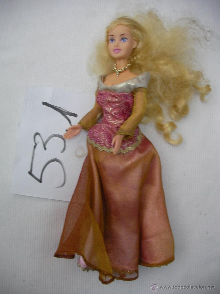 Barbie y Ken: MU&Ntilde;ECA BARBIE CON TRAJE - Foto 1
