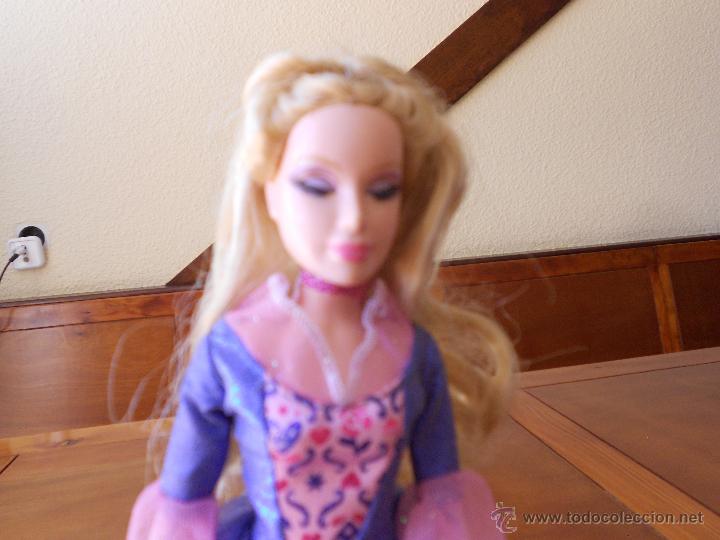 Barbie y Ken: MU&Ntilde;ECA BARBIE MATTEL 2006 CON PESTA&Ntilde;AS - Foto 3