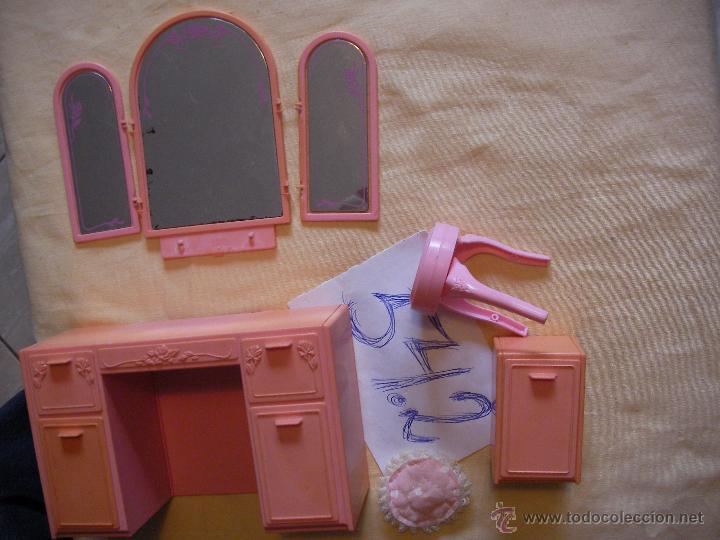 Barbie y Ken: ANTIGUA COMODA BARBIE - Foto 1