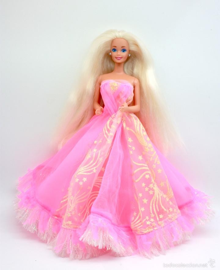 barbie con vestido rosa