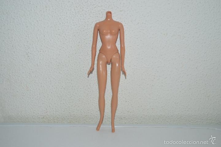 Barbie y Ken: cuerpo de mu&ntilde;eca barbie cbm - Foto 1