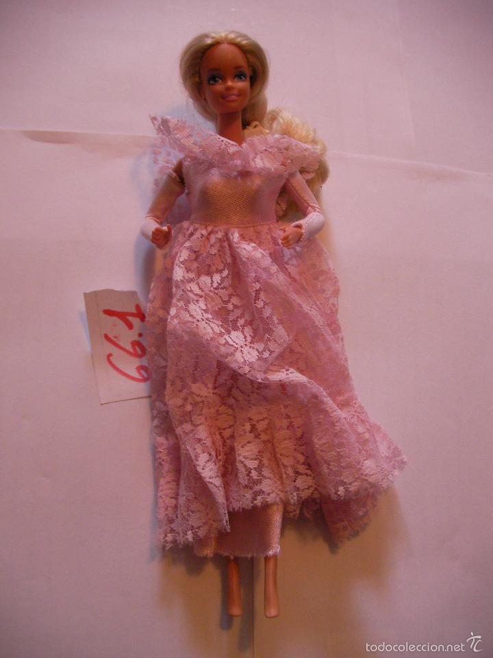 Barbie y Ken: ANTIGUA MU&Ntilde;ECA BARBIE - Foto 1