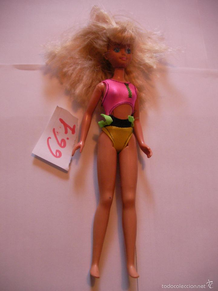 Barbie y Ken: ANTIGUA MU&Ntilde;ECA BARBIE - Foto 1