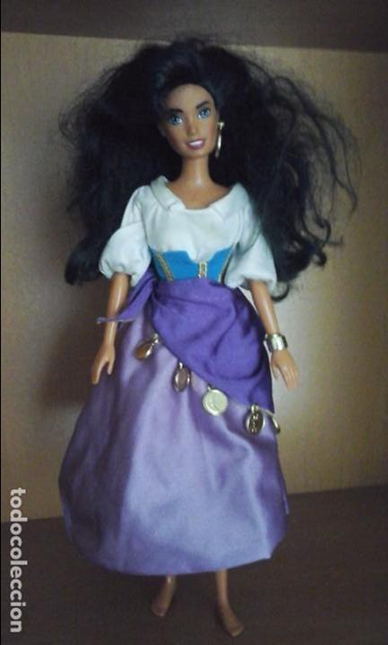 barbie esmeralda jorobado