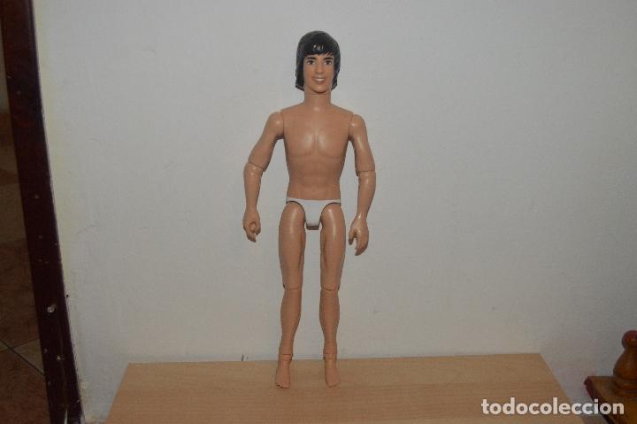 Barbie y Ken: Mu&ntilde;eco Ken articulado - Foto 4