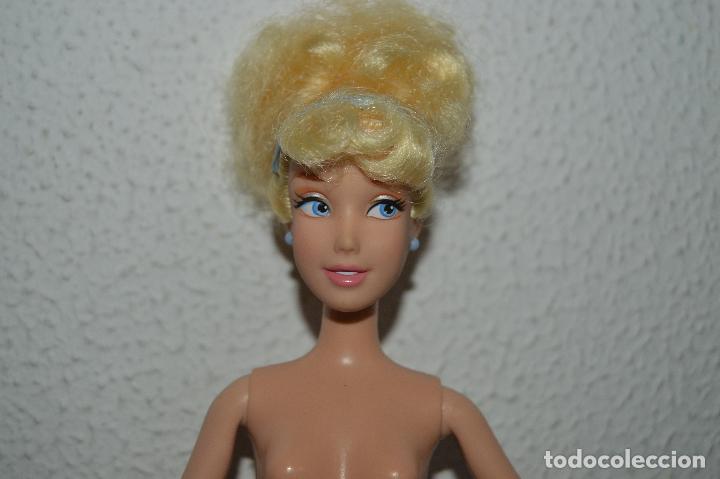 Barbie y Ken: Mu&ntilde;eca Barbie Cenicienta disney store cb2 pfs - Foto 1