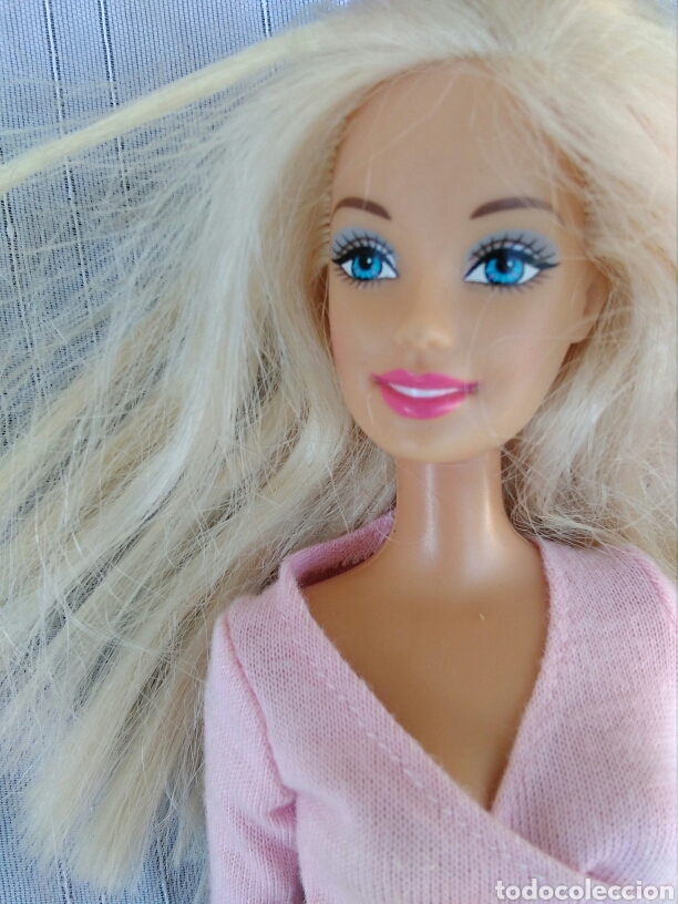 Barbie e Ken: Barbie 1999 Mattel top rosa con ropa pelo bonito
