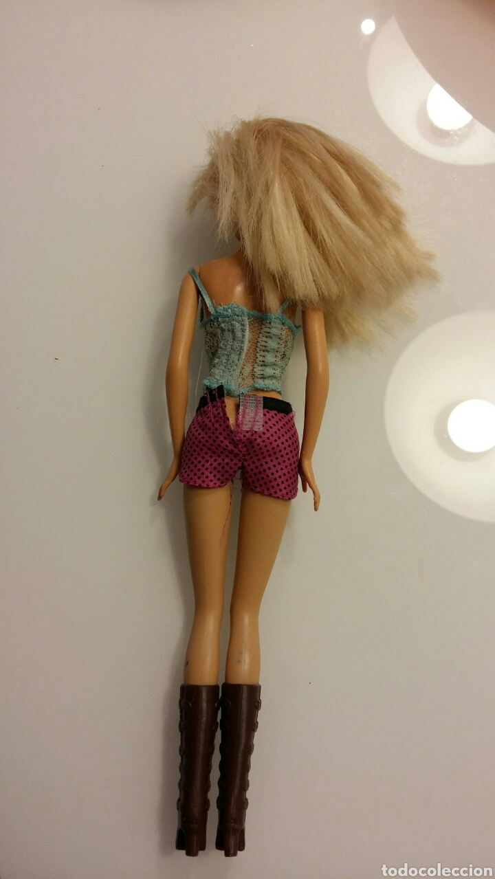 Barbie y Ken: BARBIE. INCLUYE ROPA. - Foto 2