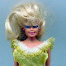 Barbie y Ken: BARBIE MATTEL CHINA 1966 NUCA 1976 CON VESTIDO AMARILLO. Lote 98376091