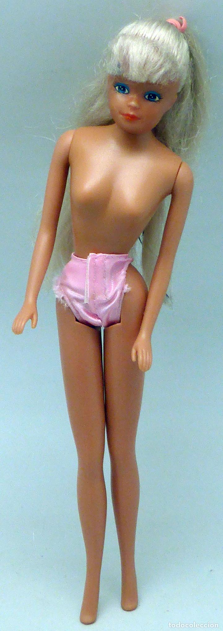 Barbie y Ken: Mu&ntilde;eca tipo Barbie Made in China - Foto 3