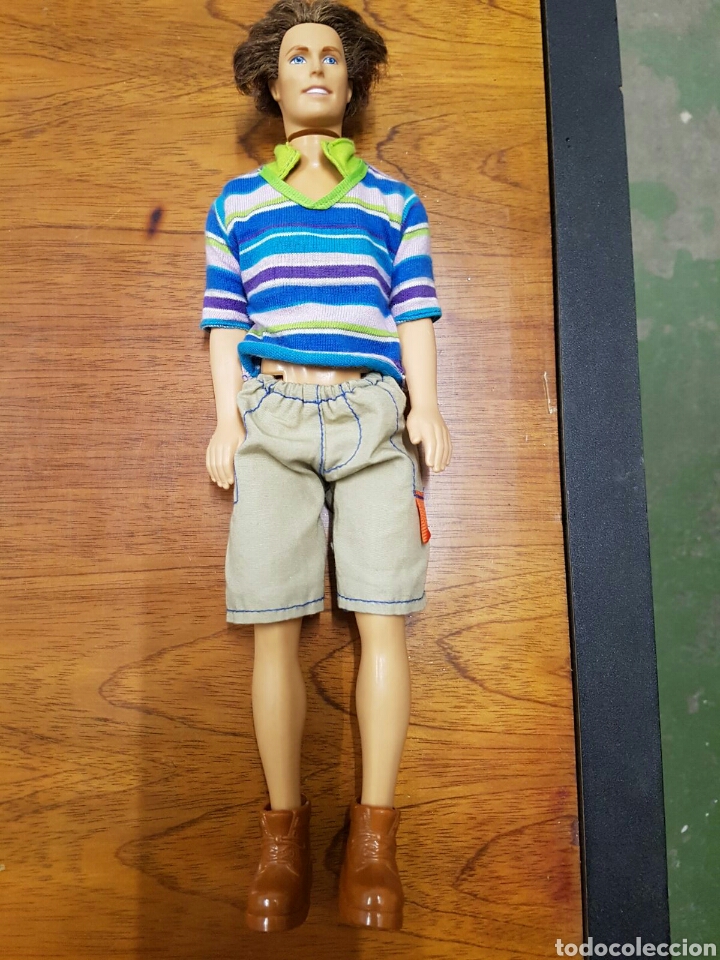 Barbie y Ken: Mu&ntilde;eco Mattel con la ropa - Foto 1