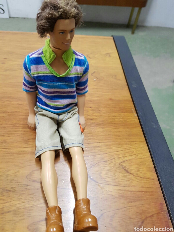 Barbie y Ken: Mu&ntilde;eco Mattel con la ropa - Foto 4