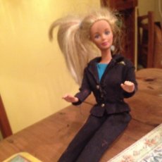 Barbie y Ken: BARBIE AZAFATA MATEL 1966. Lote 102985192