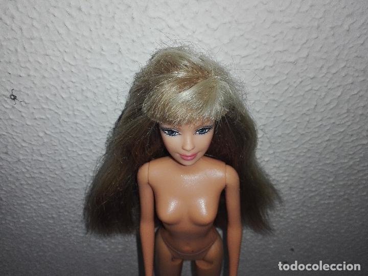 Barbie y Ken: Mu&ntilde;eca Barbie con flequillo cnr - Foto 2