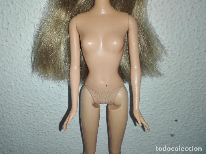 Barbie y Ken: Mu&ntilde;eca Barbie con flequillo cnr - Foto 3