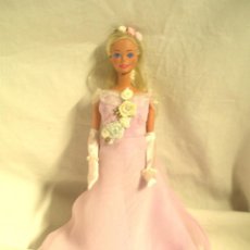 Barbie y Ken: BARBIE DE MATTEL AÑO 1975. Lote 116055335