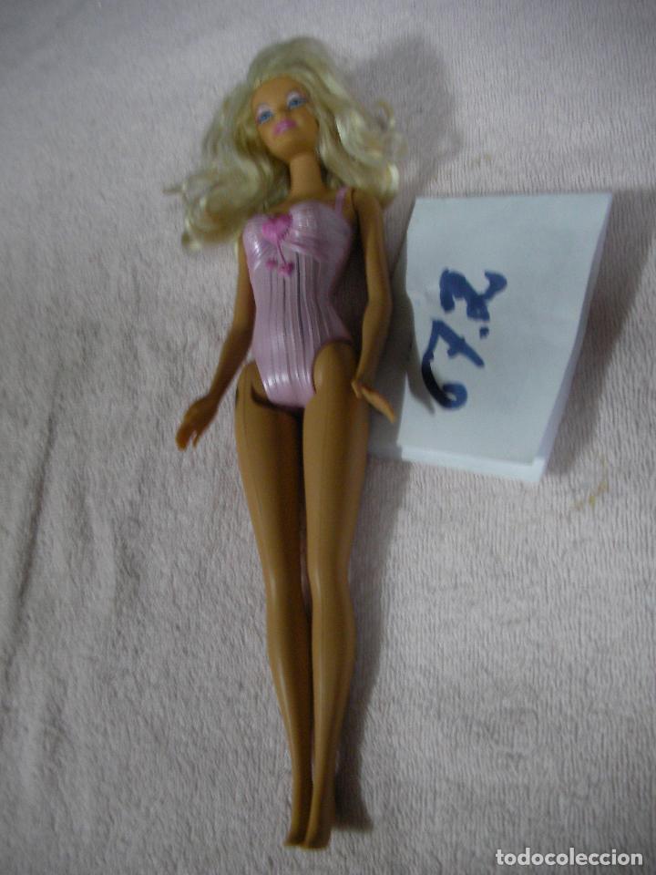 Barbie y Ken: ANTIGUA MU&Ntilde;ECA BARBIE - Foto 1