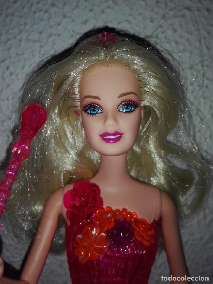 Barbie y Ken: Mu&ntilde;eca barbie con mecanismo cpr - Foto 2