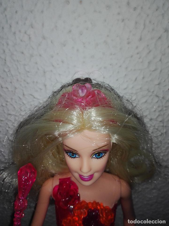 Barbie y Ken: Mu&ntilde;eca barbie con mecanismo cpr - Foto 3