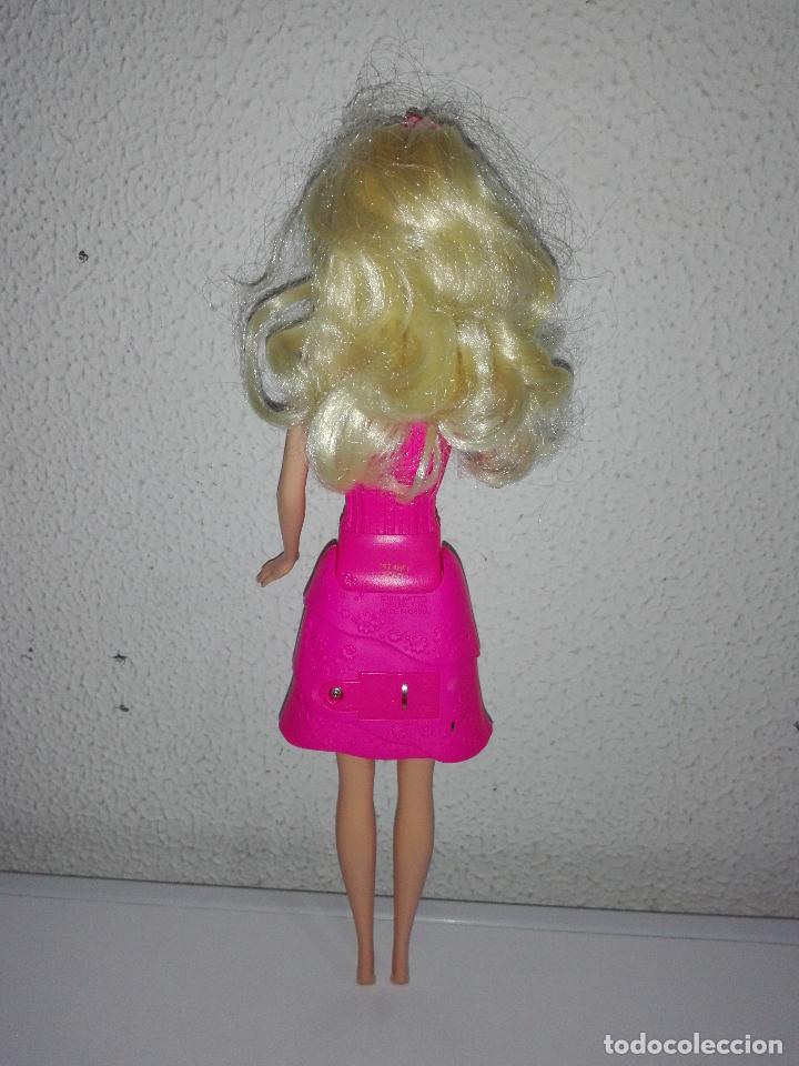 Barbie y Ken: Mu&ntilde;eca barbie con mecanismo cpr - Foto 6