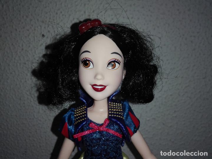 Barbie y Ken: Mu&ntilde;eca barbie princesa blancanieves cpr - Foto 1