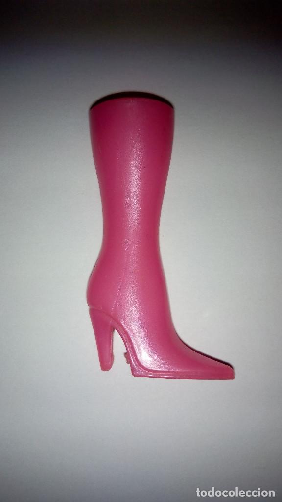 Barbie y Ken: Bota desparejado Barbie - Foto 2