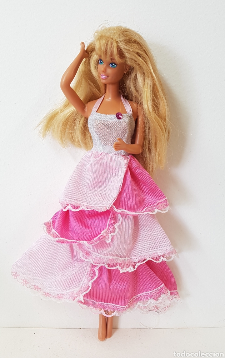 muñeca Barbie con precioso vestido rosa