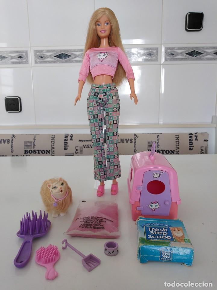 barbie con gato