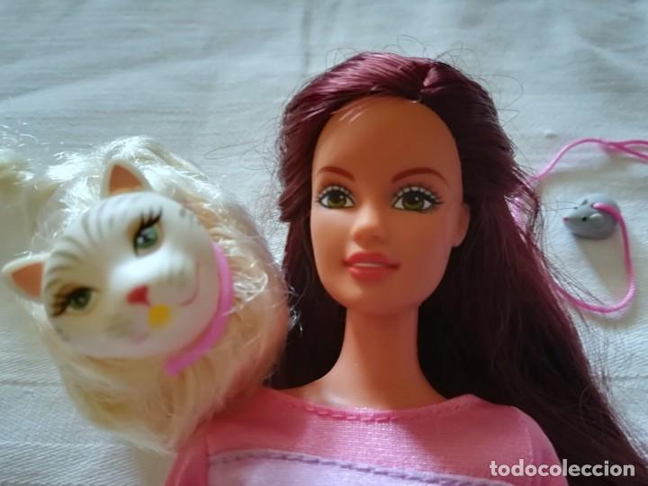 barbie con gato