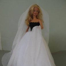Barbie y Ken: PRECIOSO VESTIDO DE NOVIA PARA BARBIE MUÑECA NO INCLUIDA. Lote 183573596