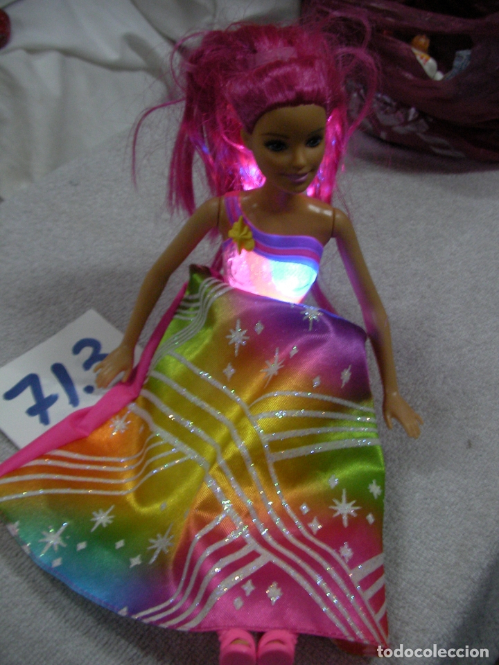 Barbie y Ken: ESPECTACULAR BARBIE ILUMINADA - Foto 3