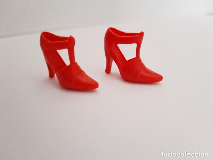 Barbie y Ken: Zapatos Rojos Barbie - Foto 1