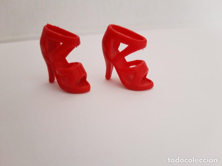 Barbie y Ken: Zapatos Rojos Barbie - Foto 1