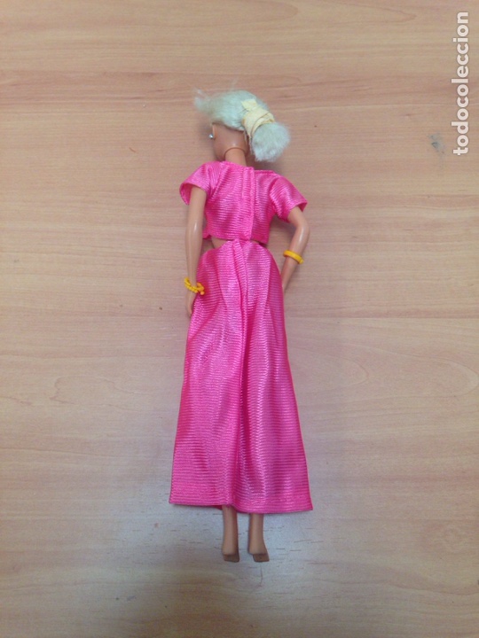 Barbie y Ken: ANTIGUA MU&Ntilde;ECA BARBIE - Foto 2