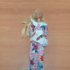 Barbie y Ken: ANTIGUA MUÑECA BARBIE. Lote 194739253