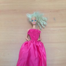 Barbie y Ken: ANTIGUA MUÑECA BARBIE. Lote 194741293