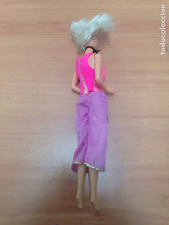 Barbie y Ken: ANTIGUA MU&Ntilde;ECA BARBIE - Foto 2