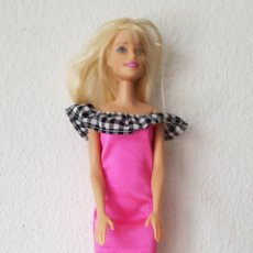 Barbie y Ken: MAGNIFICA BARBIE MODERNA DE AÑO 2013 CON SU ROPA ORIGINAL Y SELLADA MADE IN CHINA