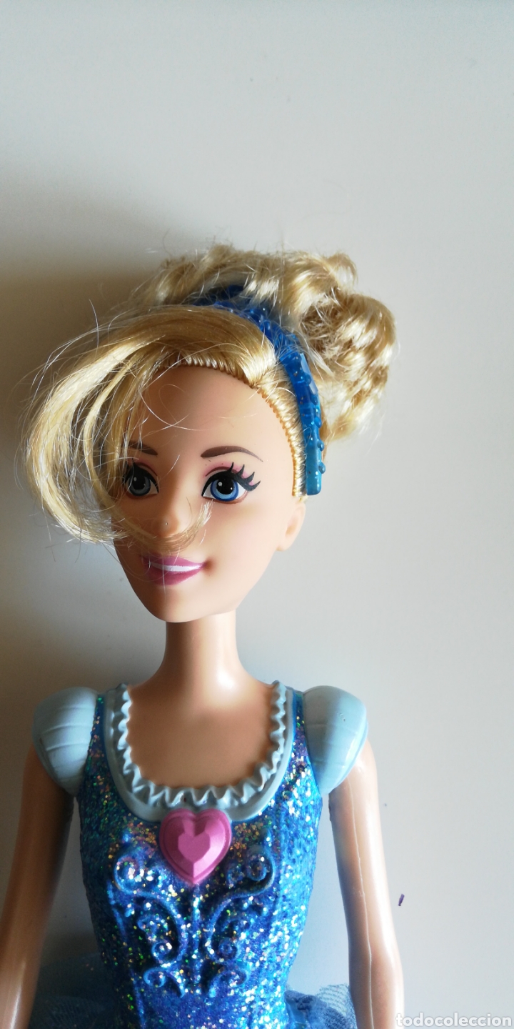 Barbie y Ken: Barbie 2012 mattel - Foto 2