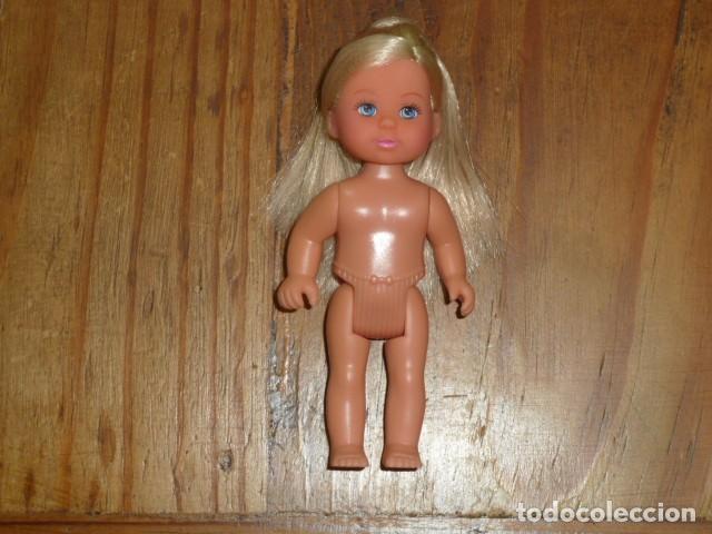 Barbie y Ken: Mu&ntilde;eca tipo Shelly. Simba - Foto 1