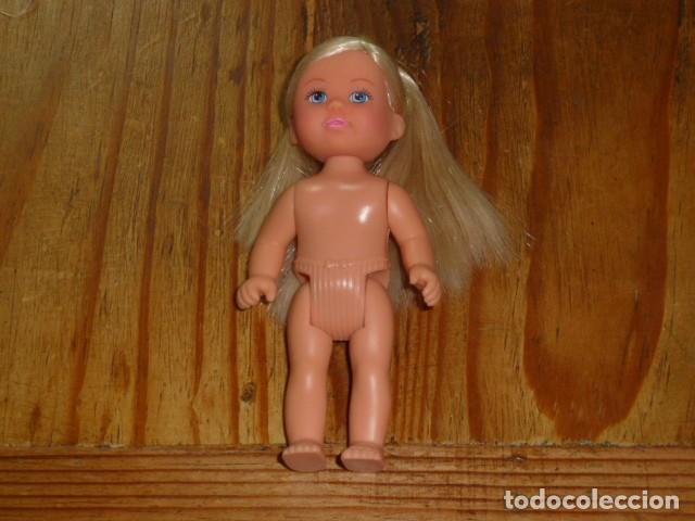 Barbie y Ken: Mu&ntilde;eca tipo Shelly. Simba - Foto 2