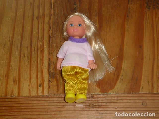 Barbie y Ken: Mu&ntilde;eca tipo Shelly. Simba - Foto 3