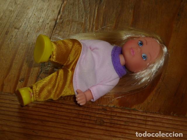 Barbie y Ken: Mu&ntilde;eca tipo Shelly. Simba - Foto 4