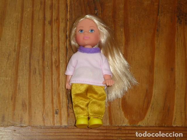 Barbie y Ken: Mu&ntilde;eca tipo Shelly. Simba - Foto 5