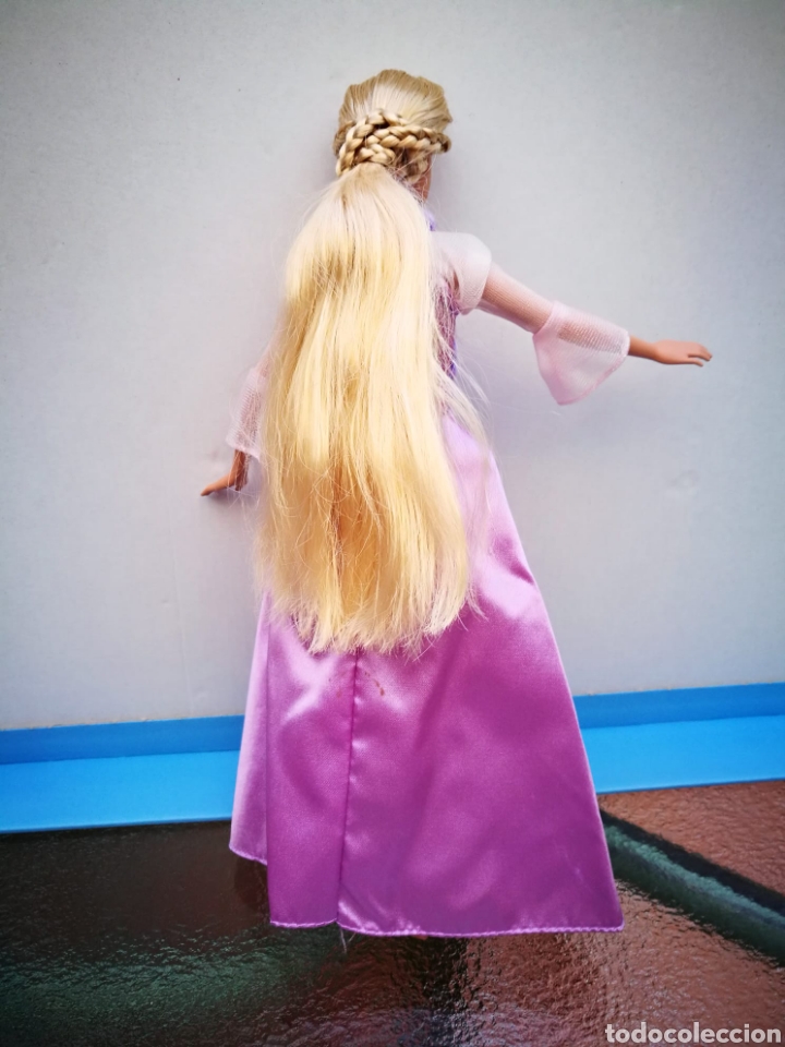 Barbie y Ken: BARBIE PRINCESA RAPUNZEL MATTEL 2009 - Foto 4