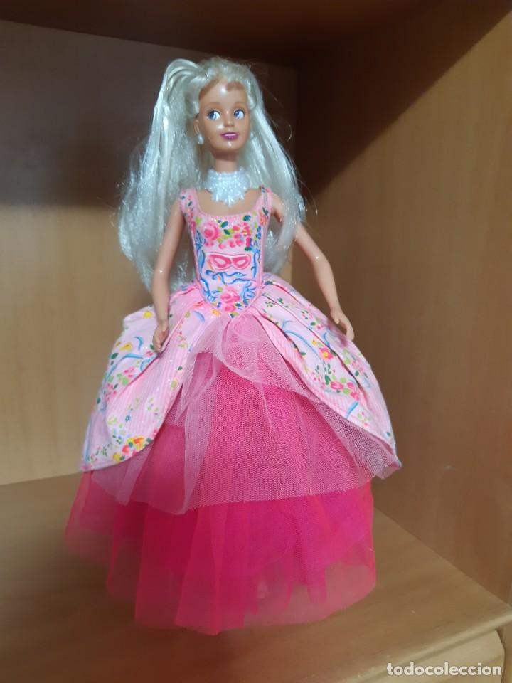Barbie y Ken: Sindy tipo barbie - Foto 1